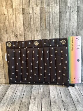 Yoobi Black Daisy Quilted Binder Zip Case